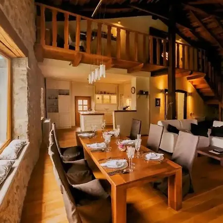 Luxurious Chateau Asa In Vila