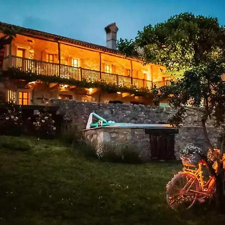 Luxurious Chateau Asa In *