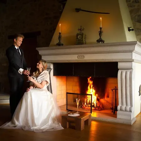 Luxurious Chateau Asa In *