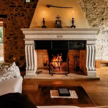 Luxurious Chateau Asa In *